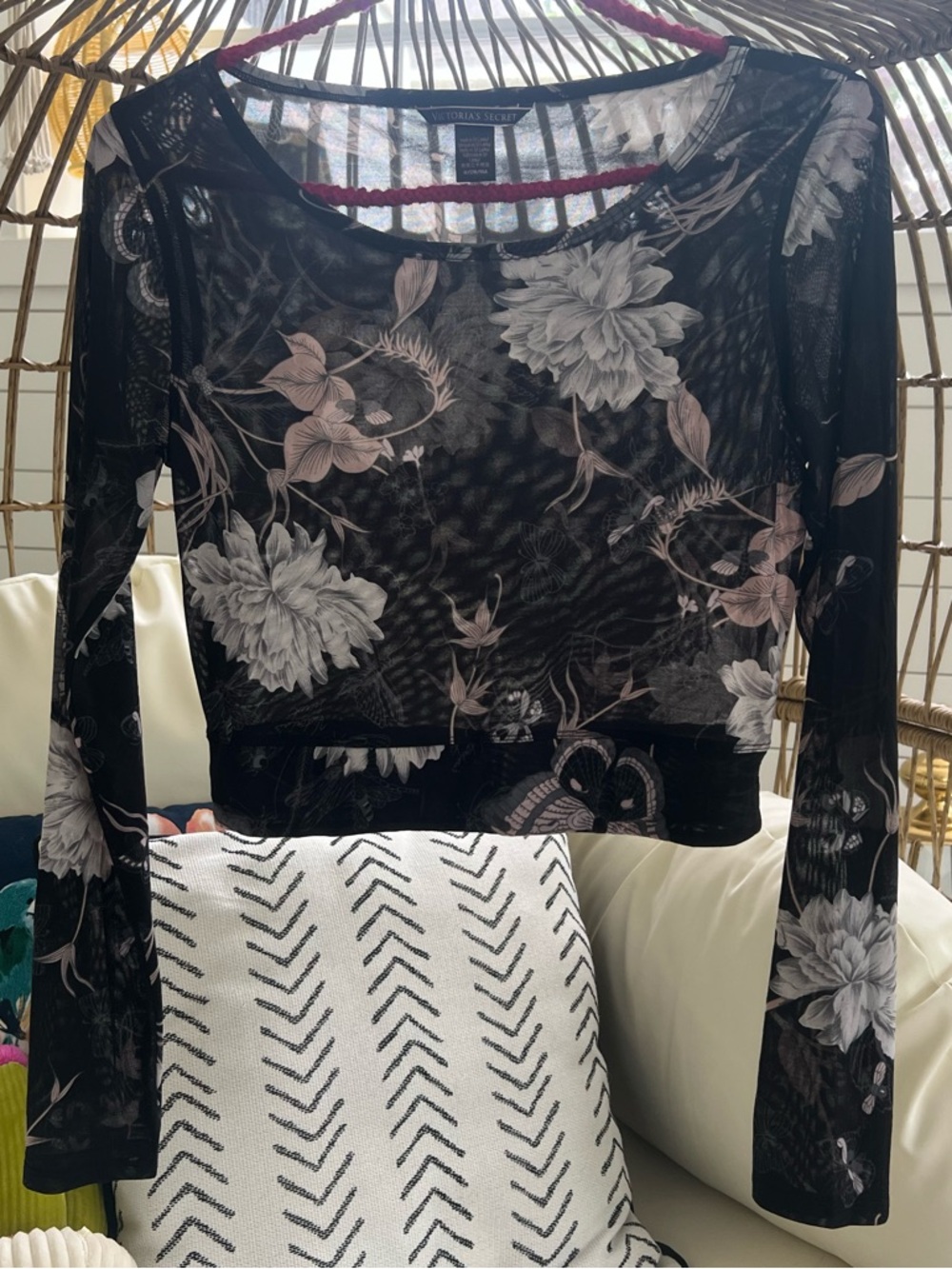 Victoria’s Secret Floral Butterfly Sheer Mesh Cropped Longsleeve Size Medium